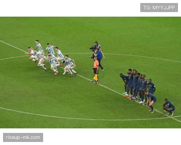 阿根廷足球队启动新一代球员培养计划,力争再夺世界杯冠军 阿根廷足球队启动新一代球员培养计划,力争再夺世界杯冠军