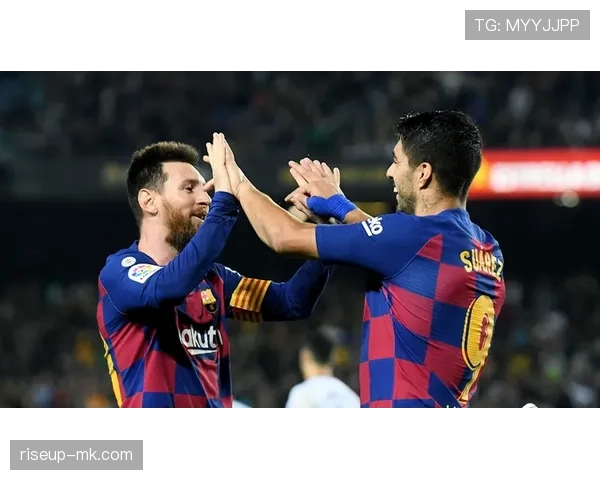 比利亚雷亚尔新赛季揭幕战大胜对手，状态回暖尽显强劲实力