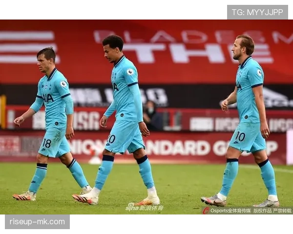 谢联在英超赛季中持续提升状态，迎战强敌展现顽强斗志