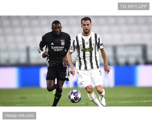 罗德里强在何处？顶级后腰的组织、防守与体系适配性解析