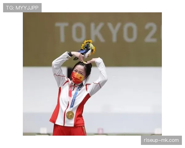 杨倩训练完偷偷吃炸鸡被拍，这届奥运冠军也太真实了吧